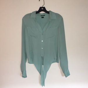 💙4/$20 Theory silk tie button down